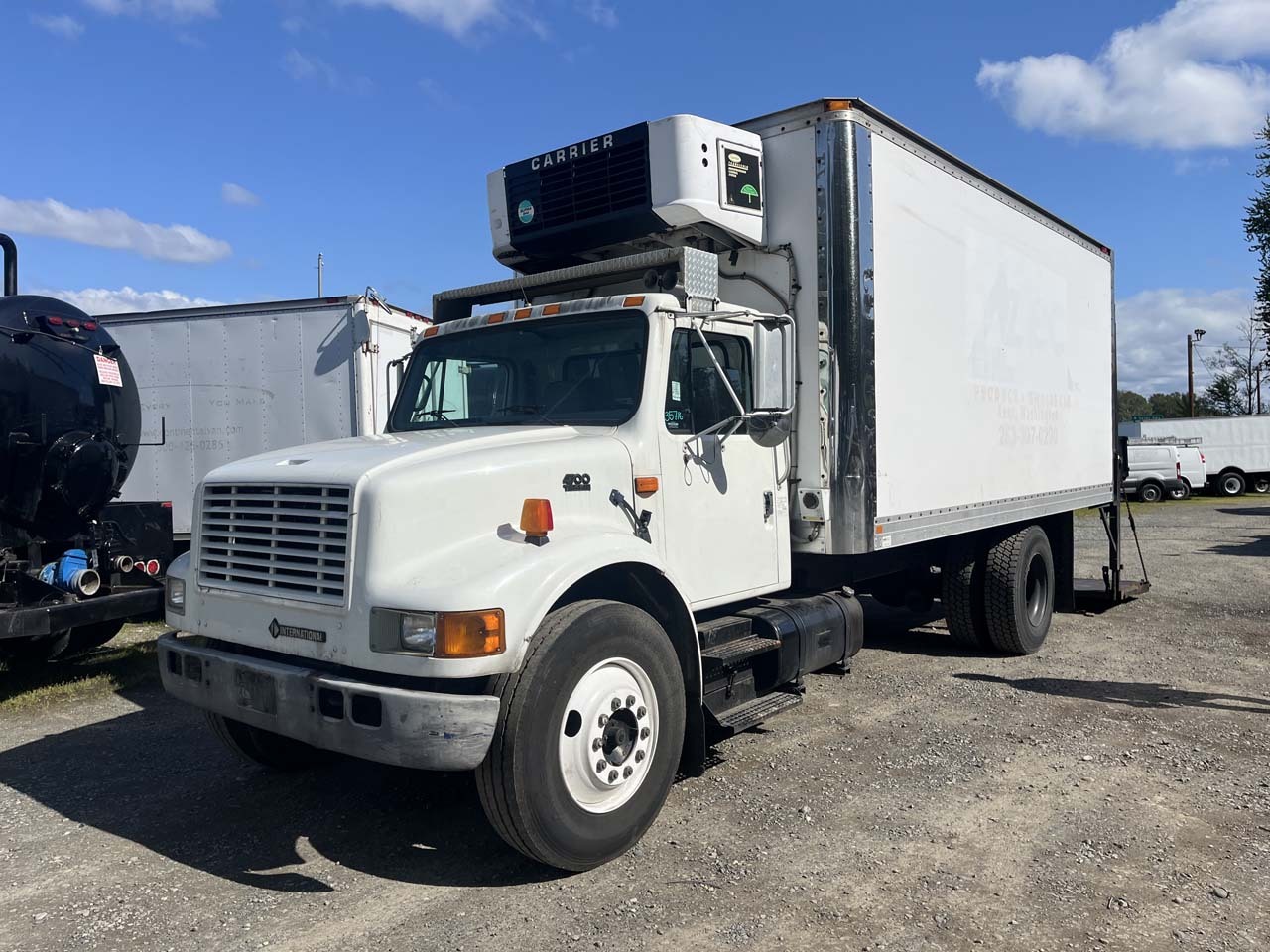 洋書 INTERNATIONAL TRUCKS Literature | International®