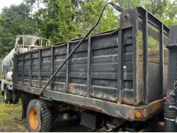 Dump bed dump bed