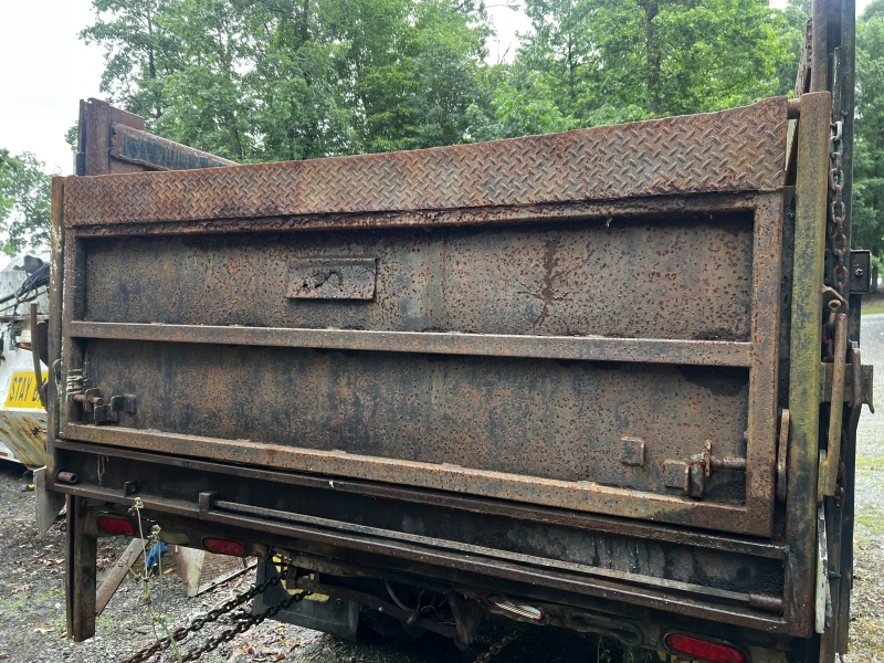 Dump bed dump bed