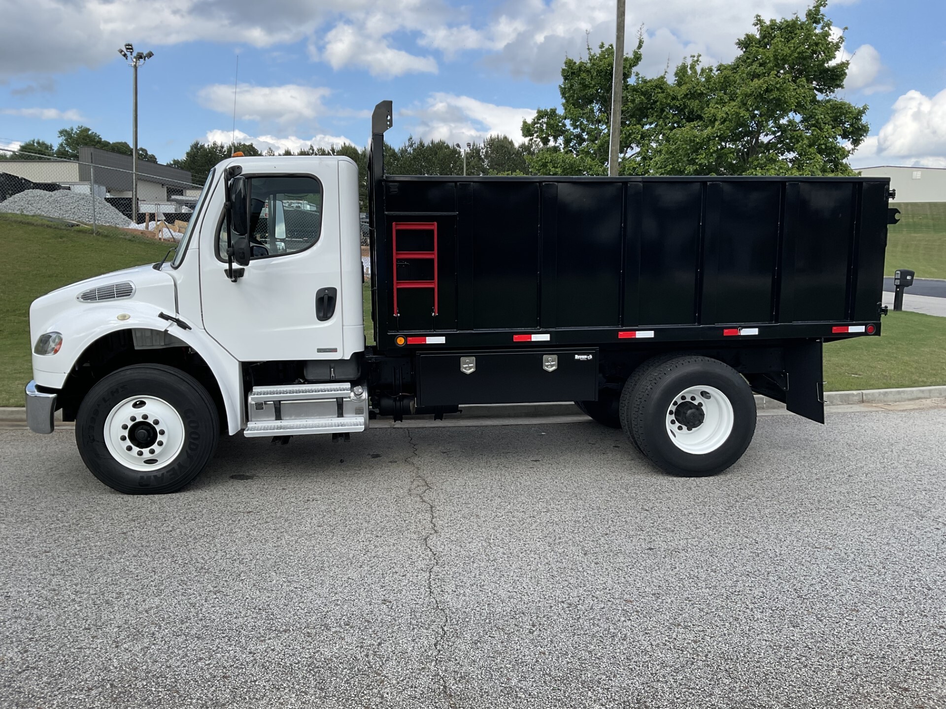 2014 FREIGHTLINER BUSINESS CLASS M2 in Winder, GA