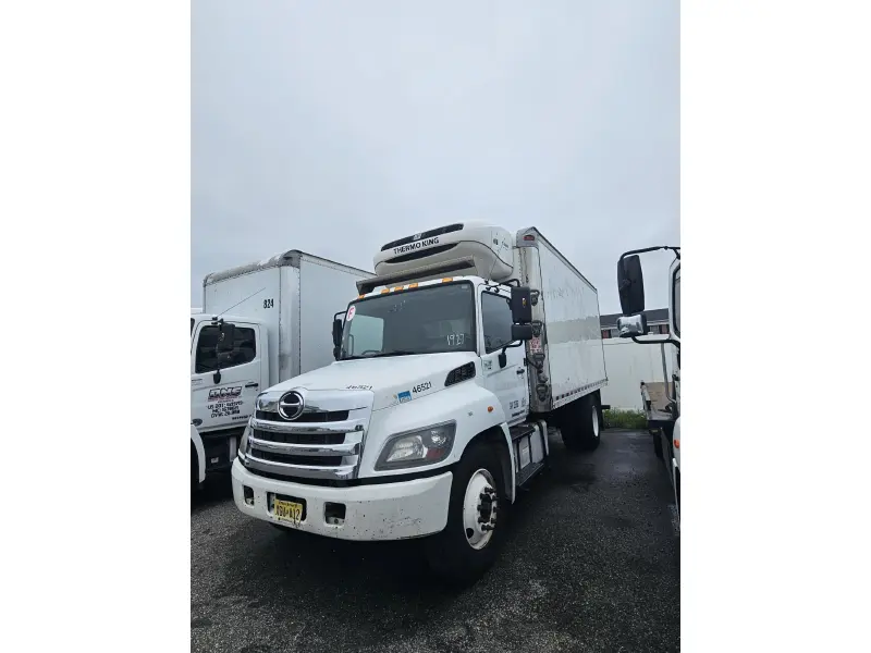 2015 HINO 338