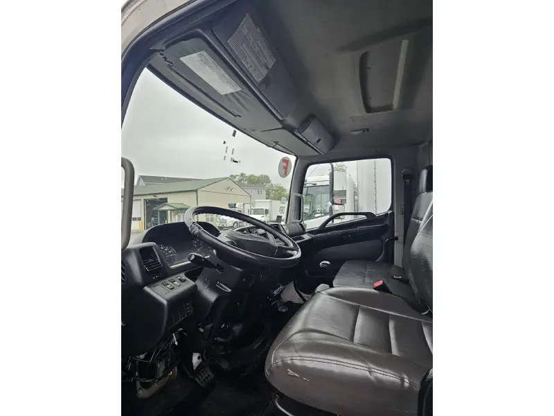 2015 HINO 338