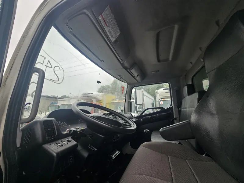 2018 HINO 268