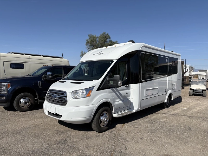 2020 LEISURE TRAVEL WONDER W24FTB