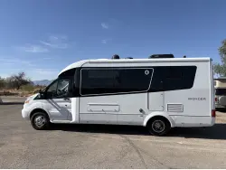 2020 LEISURE TRAVEL WONDER W24FTB