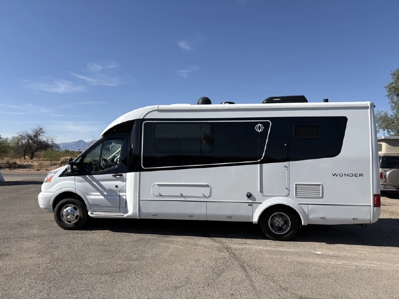 2020 LEISURE TRAVEL WONDER W24FTB
