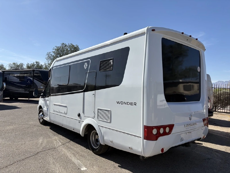 2020 LEISURE TRAVEL WONDER W24FTB