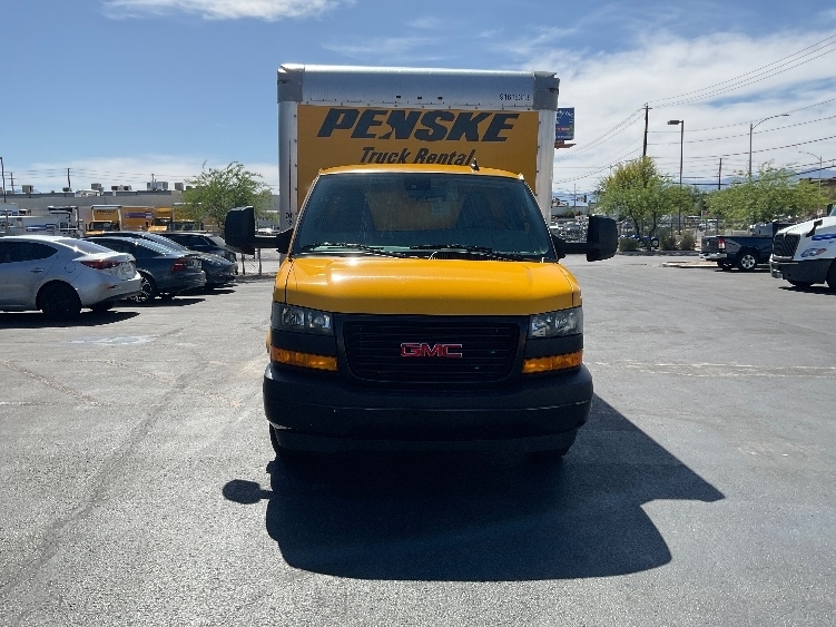 2021 Gmc Savana 3500 Cutaway photo 2