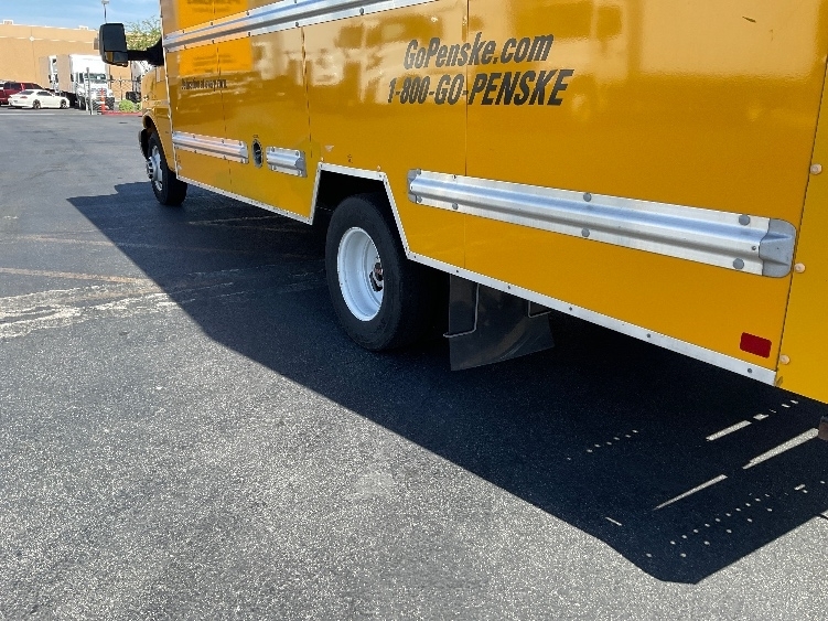 2021 Gmc Savana 3500 Cutaway photo 5