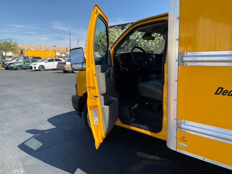 2021 Gmc Savana 3500 Cutaway photo 12