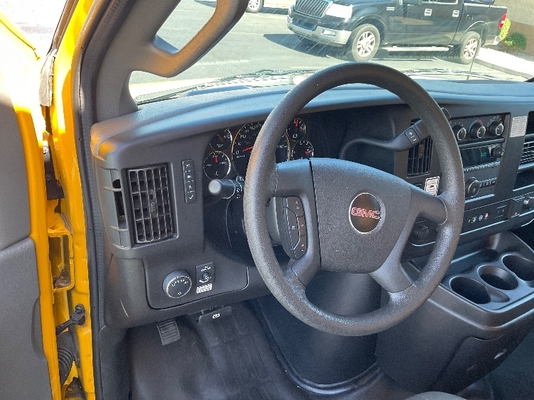2021 Gmc Savana 3500 Cutaway photo 13