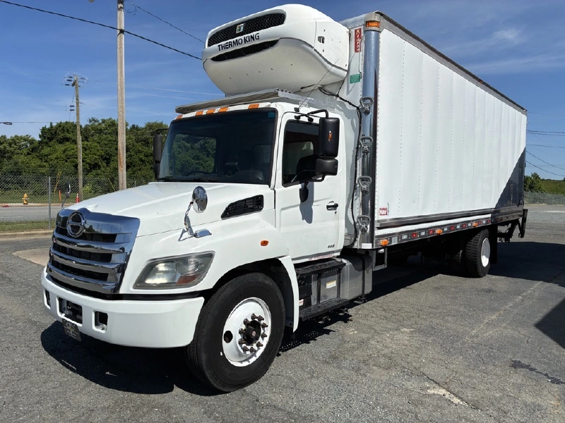 2016 HINO 338