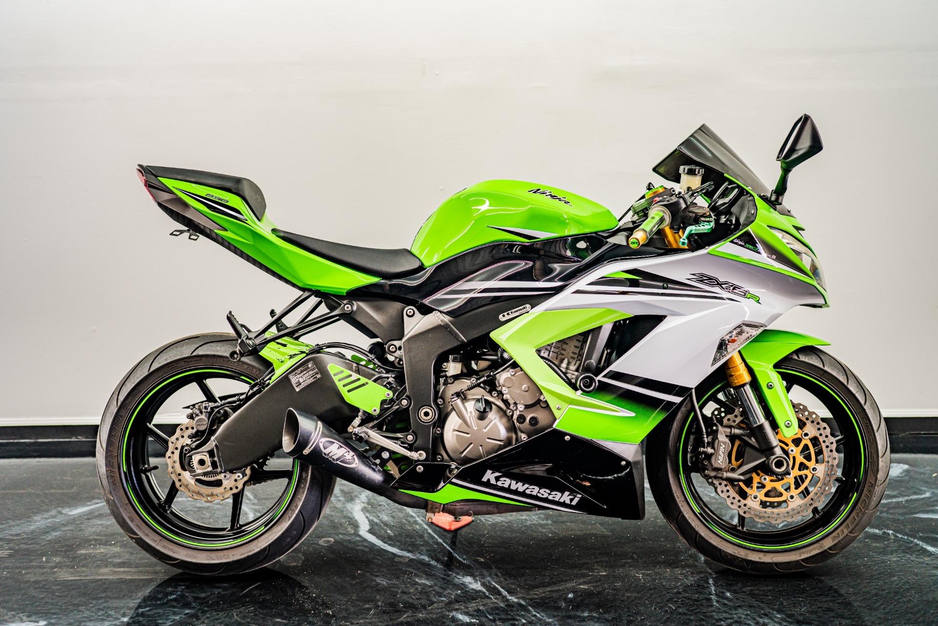 Used 2015 Kawasaki Ninja® ZX™-10R Metallic Matte Carbon