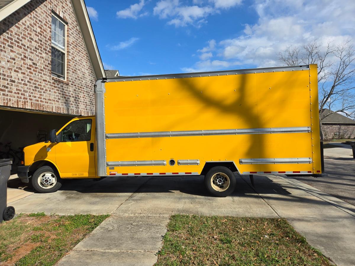 2017 GMC SAVANA G3500 in Hattiesburg, MS