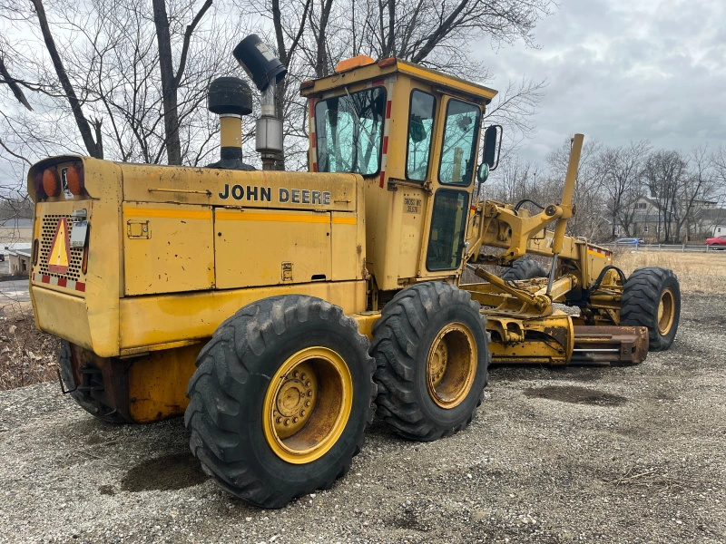 1985 JOHN DEERE 772