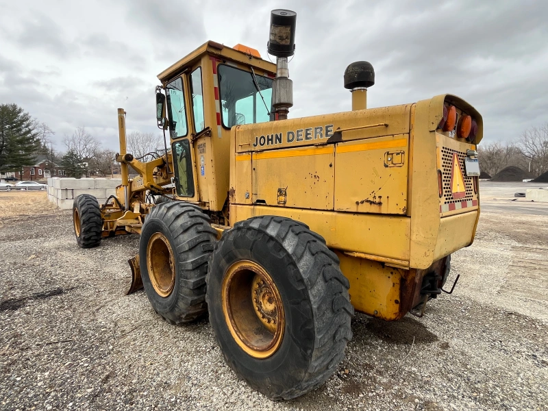 1985 JOHN DEERE 772
