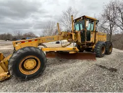 1985 JOHN DEERE 772
