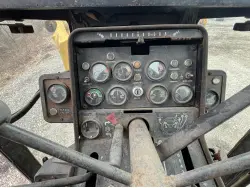 1985 JOHN DEERE 772
