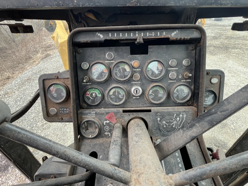 1985 JOHN DEERE 772