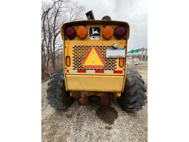 1985 JOHN DEERE 772