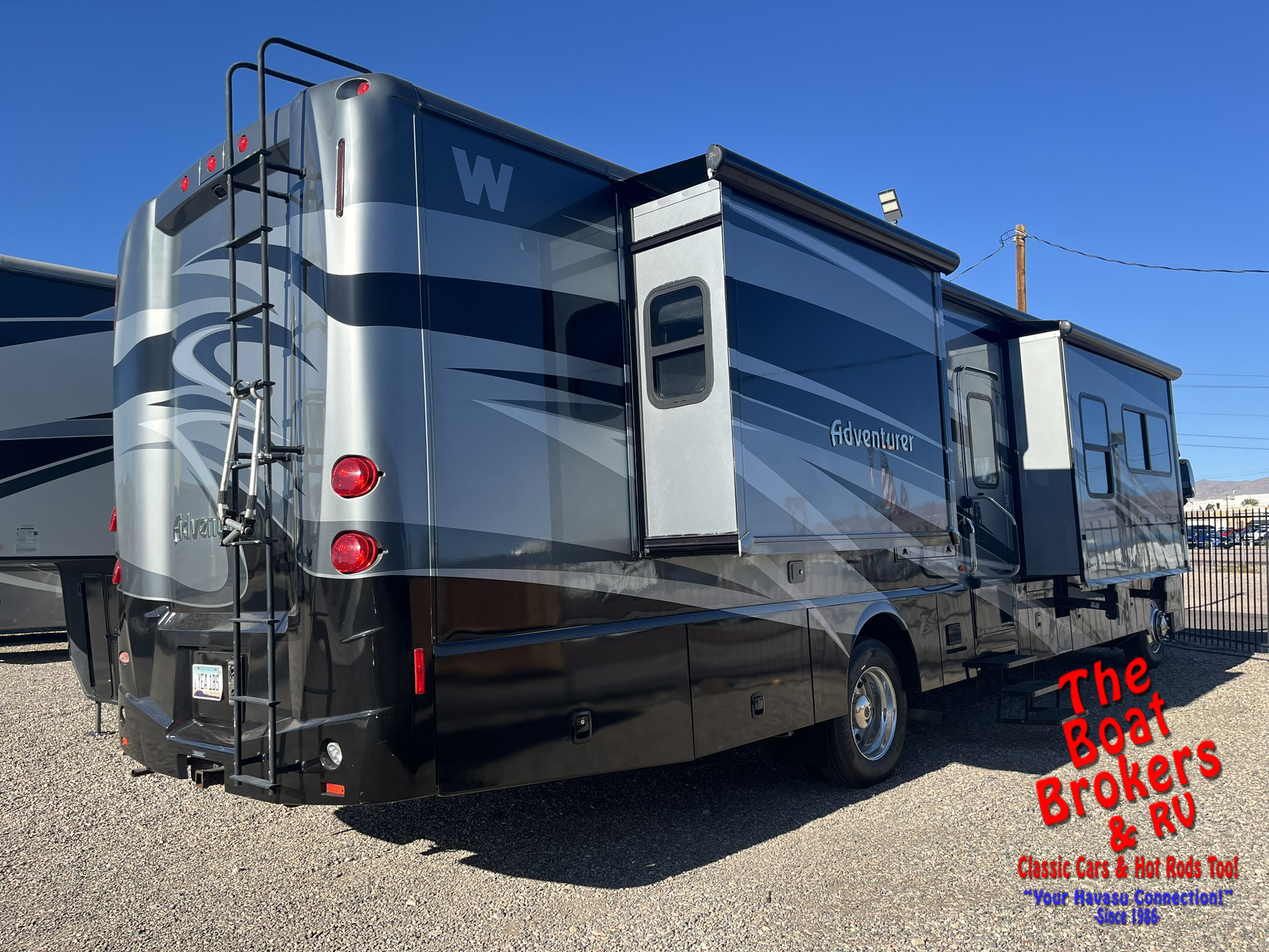 2013 Winnebago ADVENTURER M-37 37F in lake havasu city AZ
