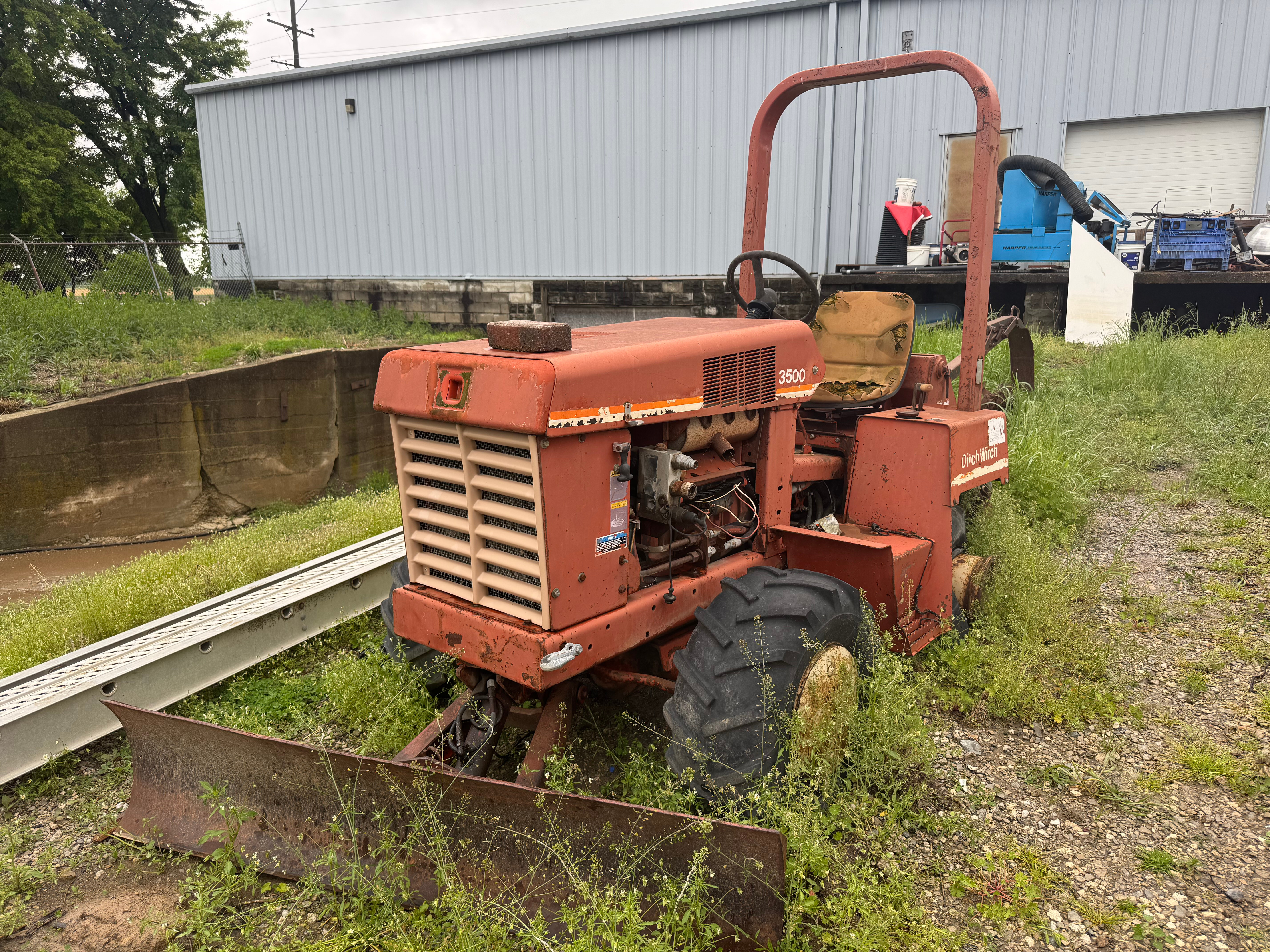 DITCH WITCH 3500 DD in Spring City, PA