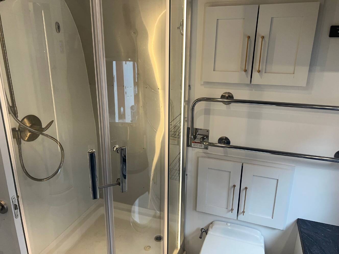 A photo of this 2023 Airstream CLASSIC 33FB
