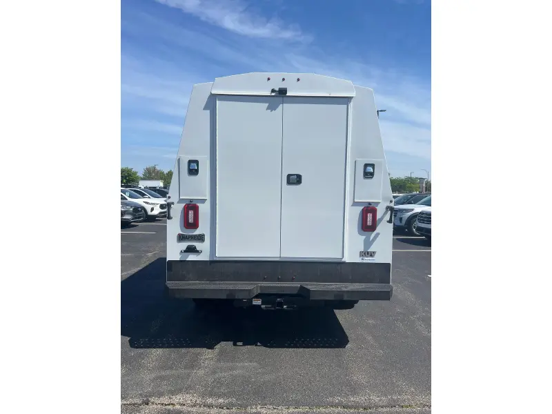 2025 FORD F550