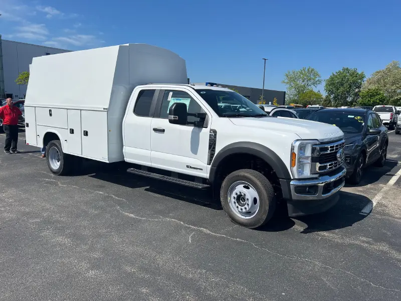2025 FORD F550