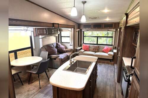 2017 Keystone COUGAR 333MKS in plantation FL