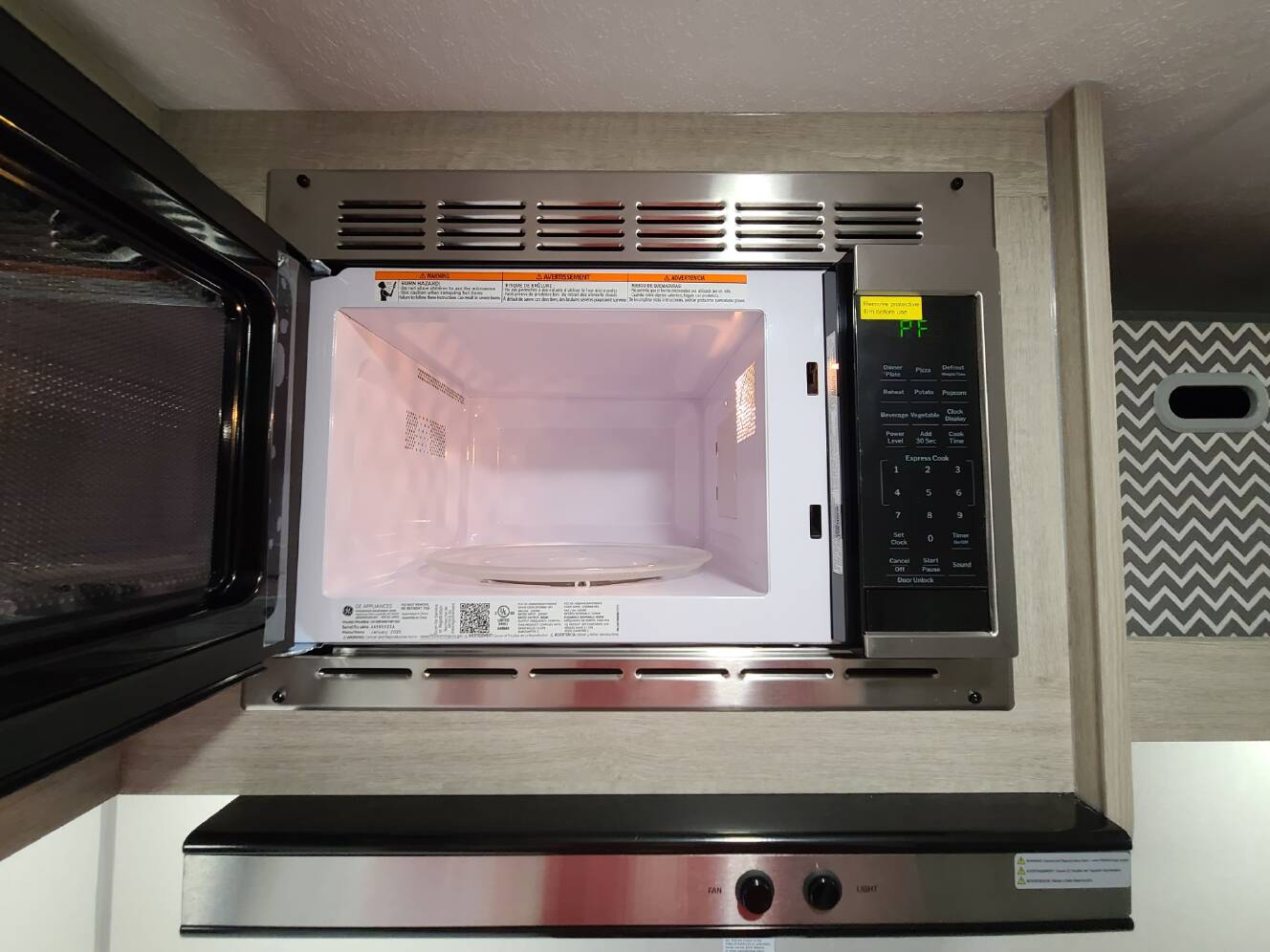 A photo of this 2025 Coachmen Catalina 134RKX