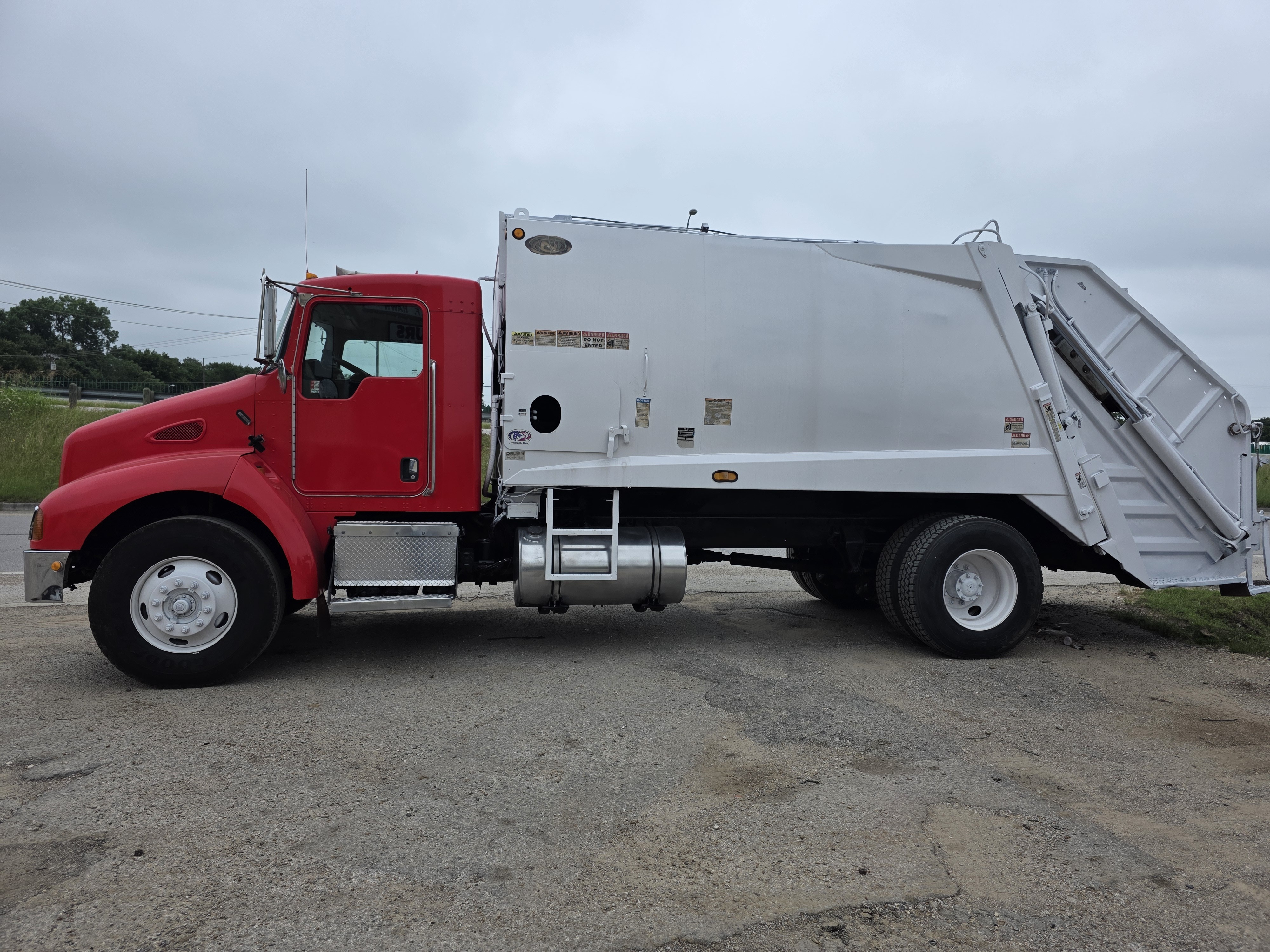2007 KENWORTH T300 in Dallas, TX