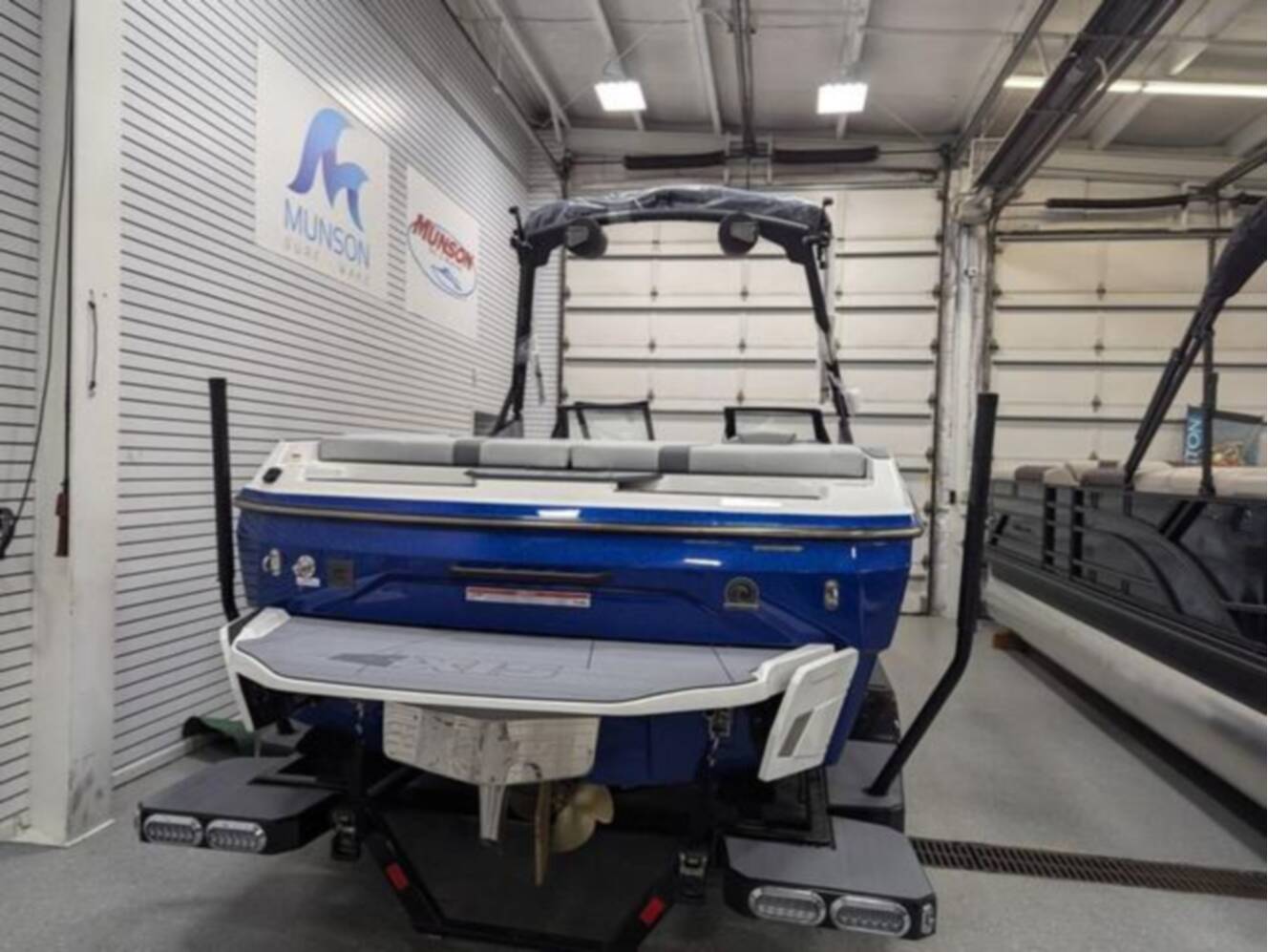 A photo of this 2025 Axis A225