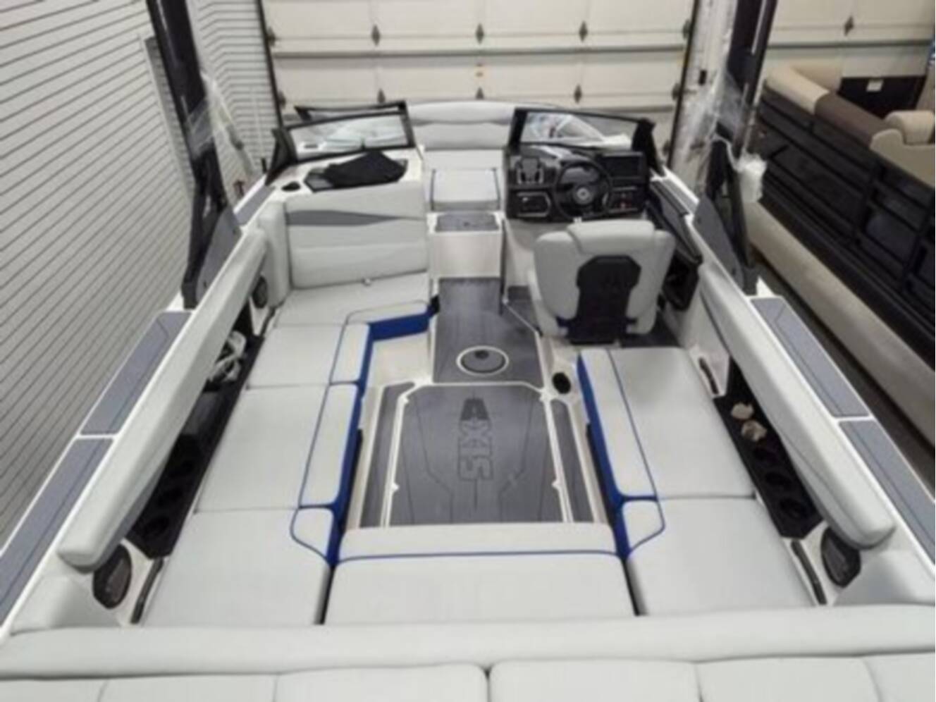 A photo of this 2025 Axis A225