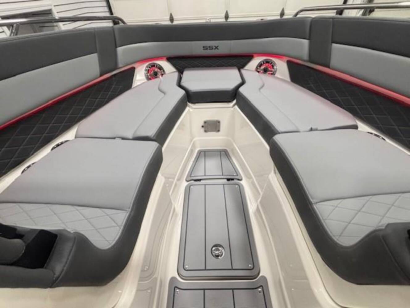 A photo of this 2025 Chaparral 2870 SSX