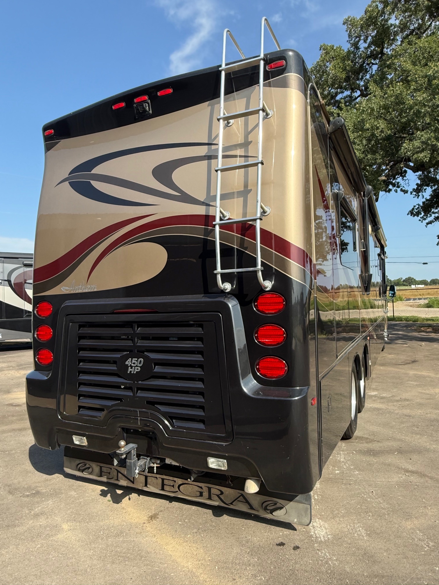 2011 Entegra Coach ANTHEM 42DL in burleson TX