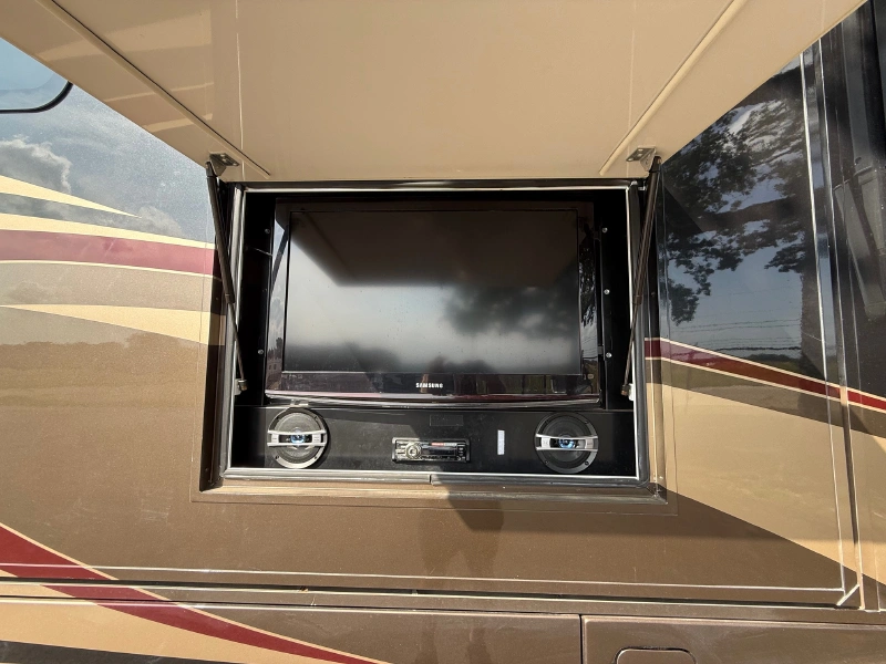 2011 ENTEGRA COACH ANTHEM