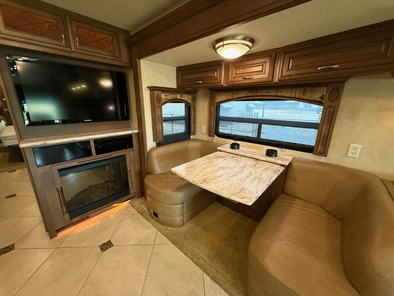2011 ENTEGRA COACH ANTHEM