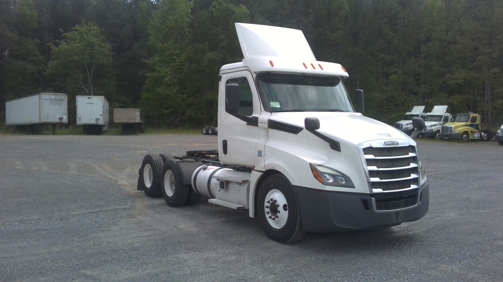 2020 FREIGHTLINER CASCADIA 126 in Boaz, AL