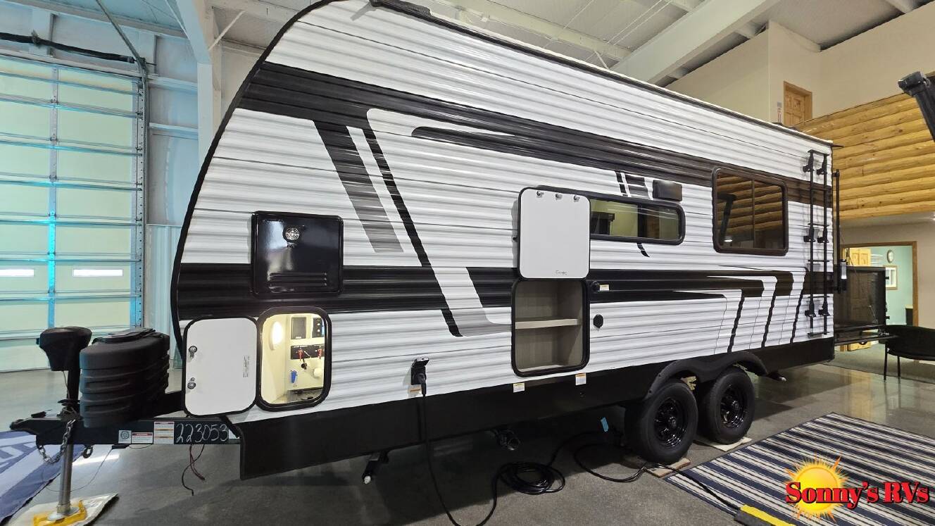A photo of this 2026 Grand Design MOMENTUM 17MAV
