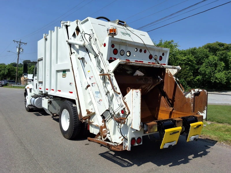 2009 INTERNATIONAL 4300