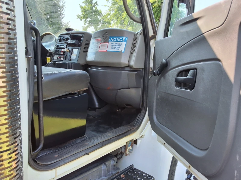 2009 INTERNATIONAL 4300