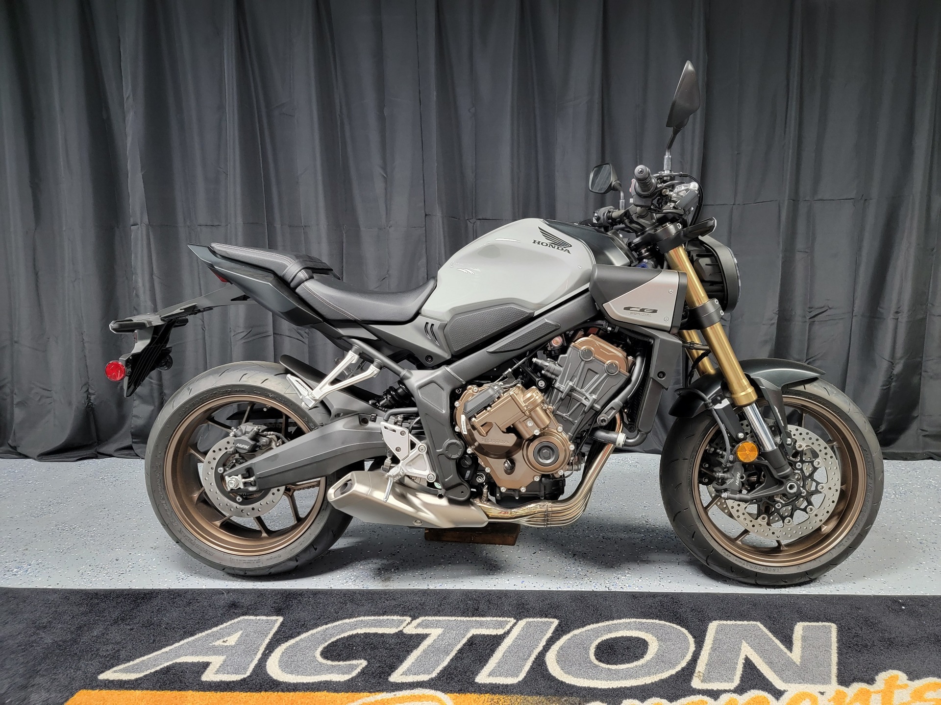 【Mimi】 White Aprilia,bmw,ducati,honda,kawasaki,other,suzuki,yamaha