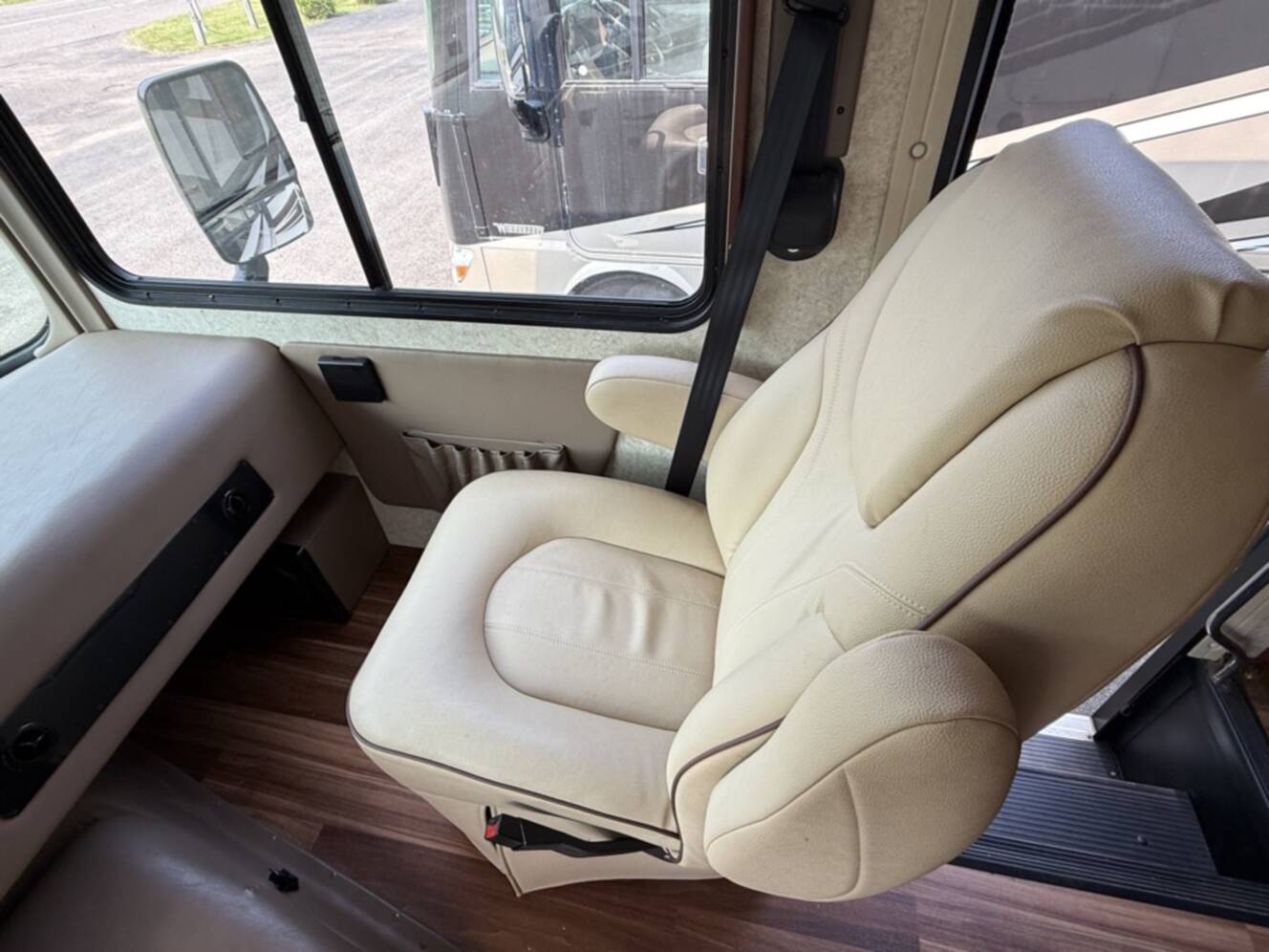 A photo of this 2015 Forest River GEORGETOWN 335DS