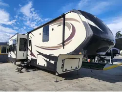 2017 VANLEIGH VILANO 365 RL