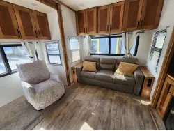 2017 VANLEIGH VILANO 365 RL