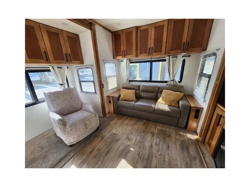 2017 VANLEIGH VILANO 365 RL