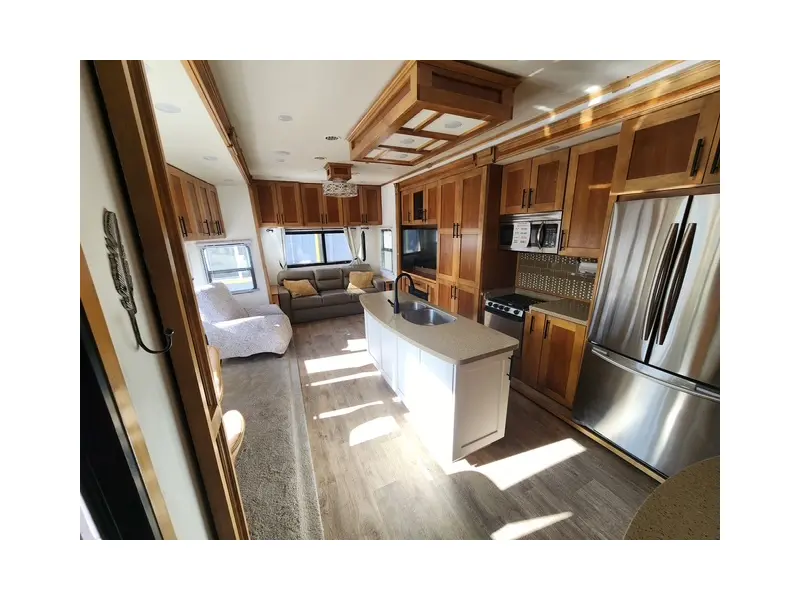2017 VANLEIGH VILANO 365 RL