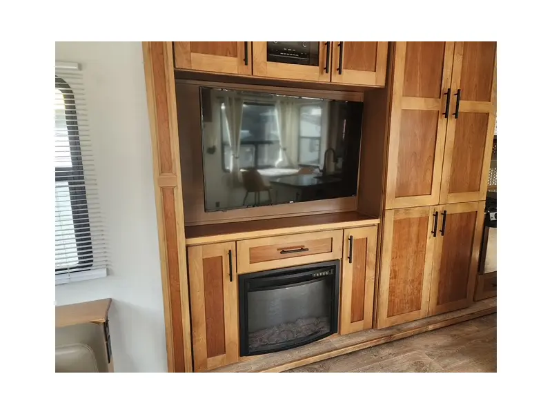 2017 VANLEIGH VILANO 365 RL