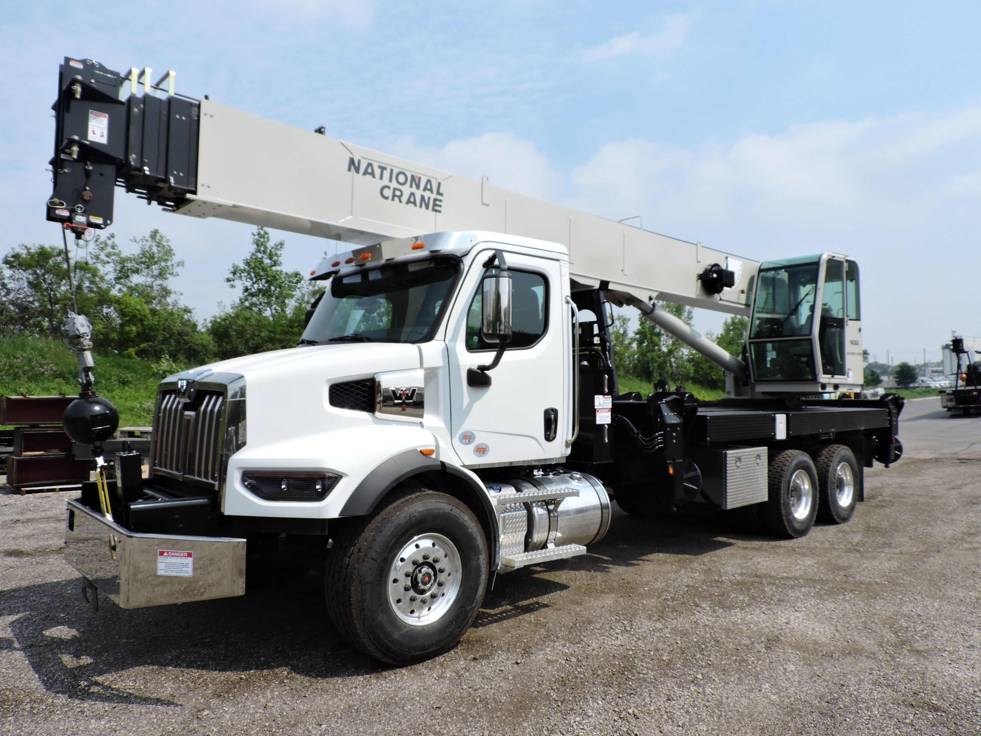 2026 NATIONAL CRANE 14127A in Hodgkins, IL